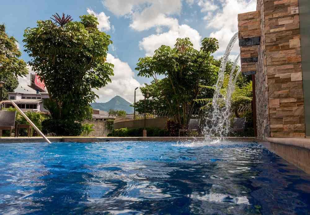 Courtyard By Marriott San Salvador Hotel Buitenkant foto