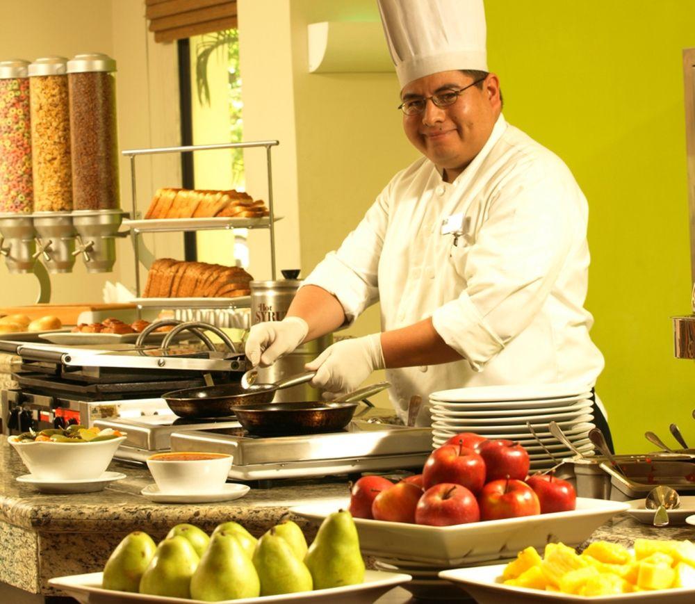 Courtyard By Marriott San Salvador Hotel Buitenkant foto