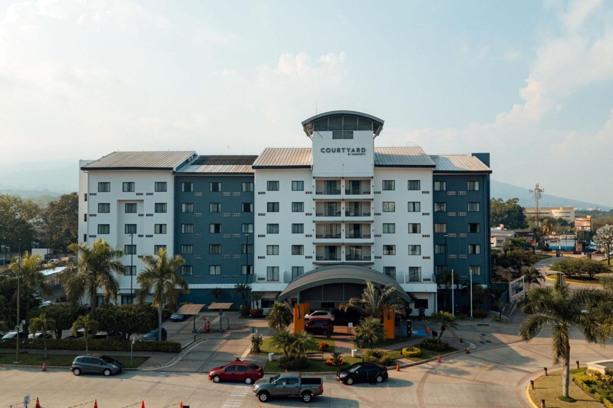 Courtyard By Marriott San Salvador Hotel Buitenkant foto