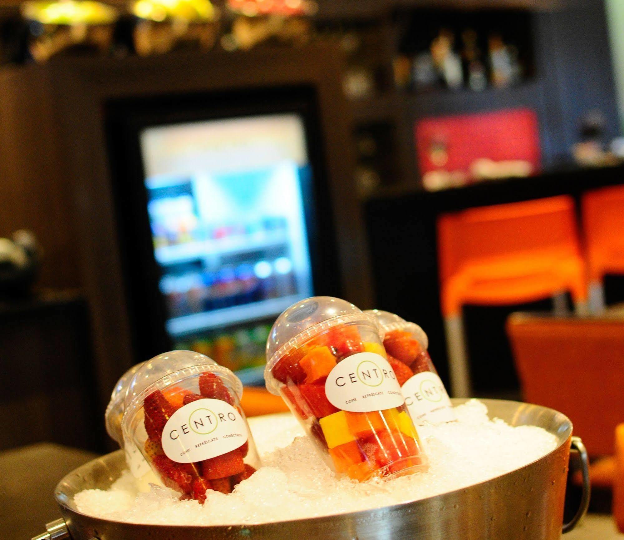 Courtyard By Marriott San Salvador Hotel Buitenkant foto